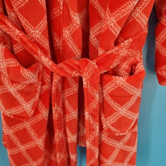Vera Bradley red and white hoodie robe - Picture 4 of 10